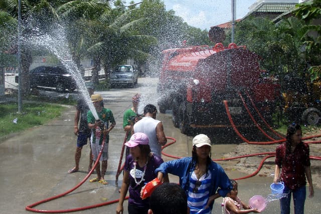 Songkran Firebrigade 2012 P4130187