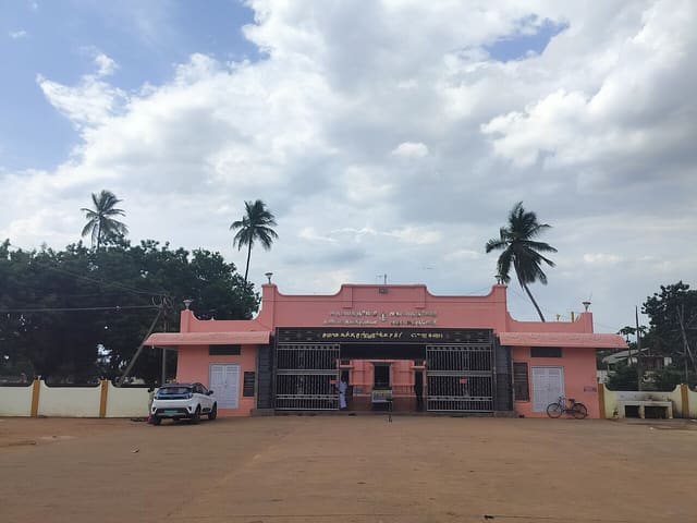 Vadalur Sathya Gnana Sabai
