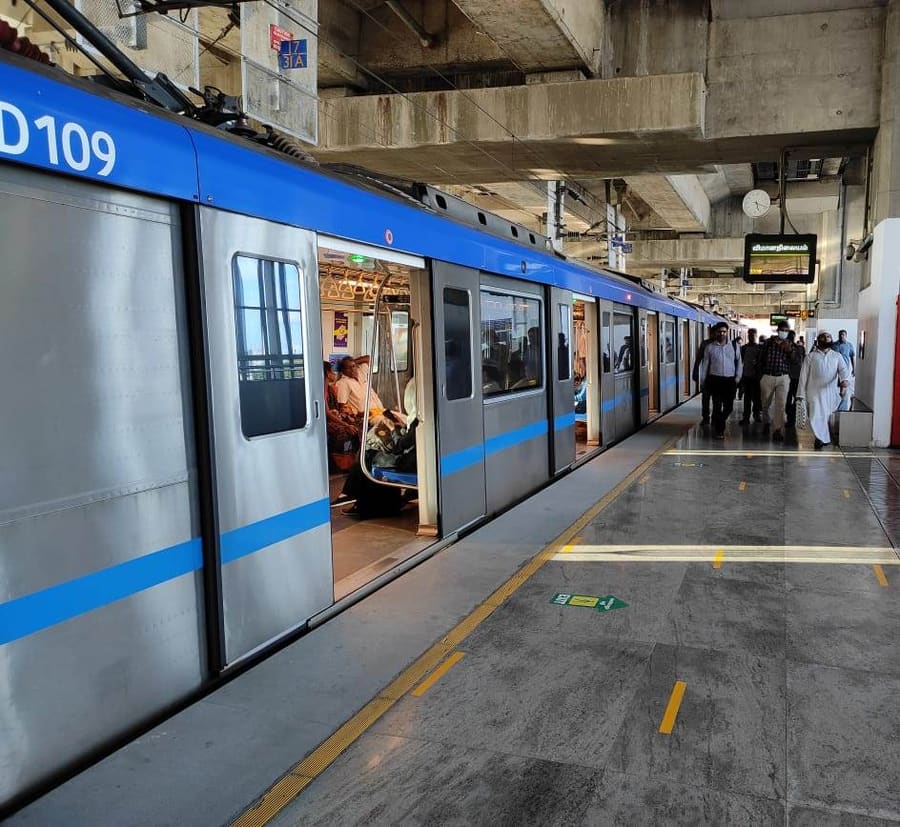 Chennai Metro train at Alandur